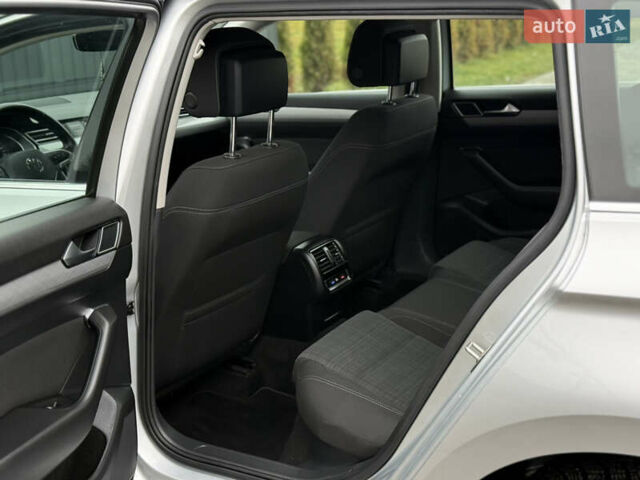 Сірий Фольксваген Пассат, об'ємом двигуна 2 л та пробігом 191 тис. км за 19777 $, фото 71 на Automoto.ua