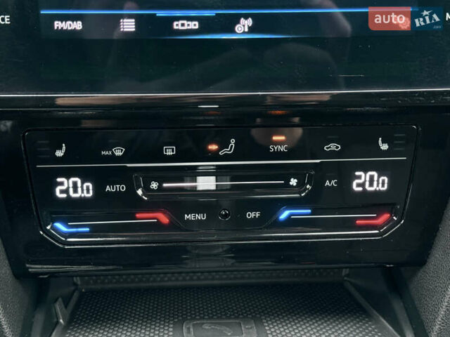 Сірий Фольксваген Пассат, об'ємом двигуна 2 л та пробігом 191 тис. км за 19777 $, фото 106 на Automoto.ua