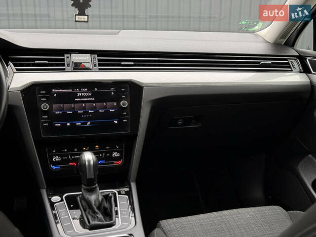 Сірий Фольксваген Пассат, об'ємом двигуна 2 л та пробігом 191 тис. км за 19777 $, фото 97 на Automoto.ua