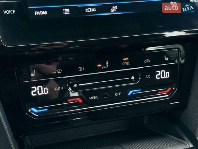 Сірий Фольксваген Пассат, об'ємом двигуна 2 л та пробігом 191 тис. км за 19777 $, фото 110 на Automoto.ua