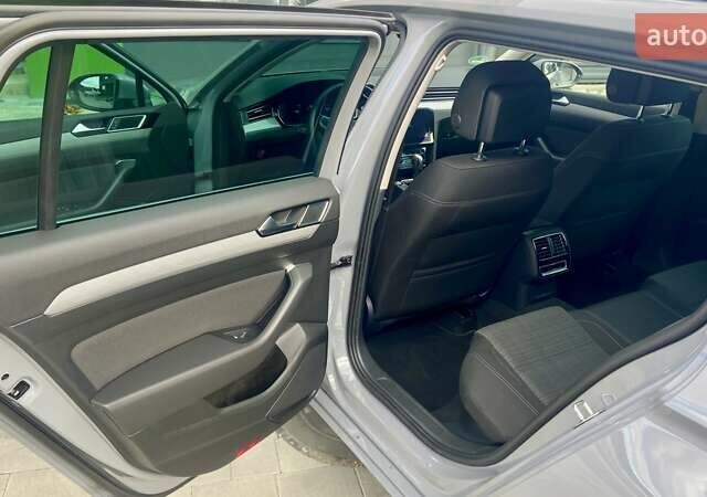 Серый Фольксваген Пассат, объемом двигателя 1.97 л и пробегом 182 тыс. км за 25999 $, фото 19 на Automoto.ua