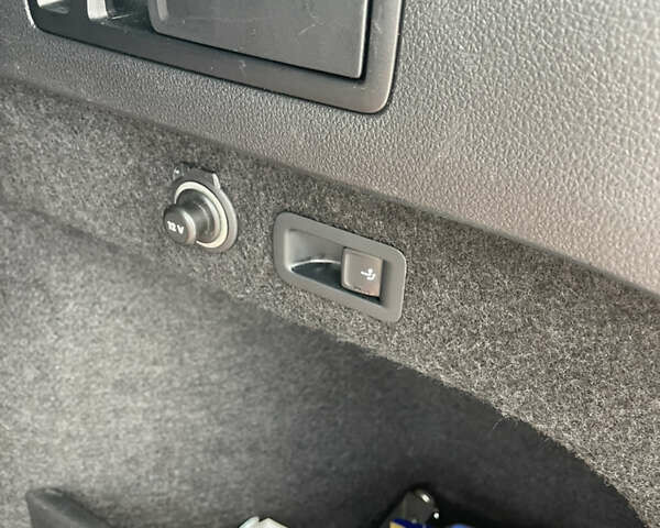 Серый Фольксваген Пассат, объемом двигателя 1.97 л и пробегом 214 тыс. км за 28500 $, фото 17 на Automoto.ua