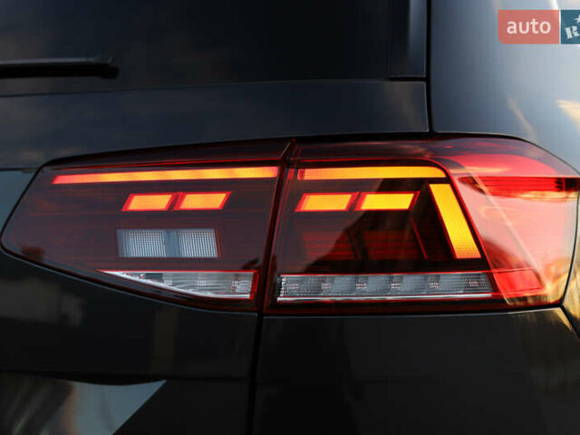 Серый Фольксваген Пассат, объемом двигателя 1.97 л и пробегом 65 тыс. км за 31900 $, фото 25 на Automoto.ua