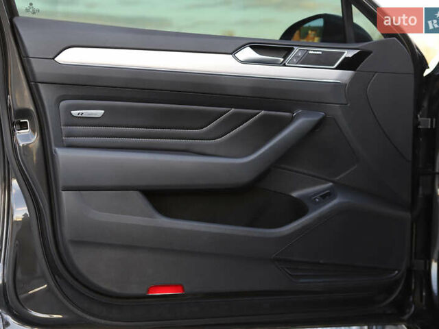 Серый Фольксваген Пассат, объемом двигателя 1.97 л и пробегом 65 тыс. км за 31900 $, фото 100 на Automoto.ua