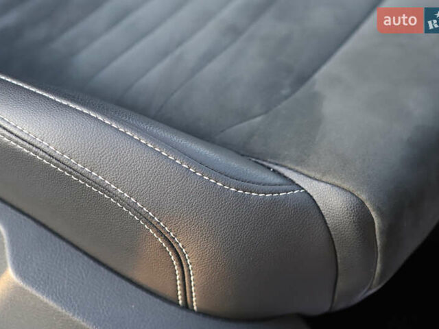 Серый Фольксваген Пассат, объемом двигателя 1.97 л и пробегом 65 тыс. км за 31900 $, фото 98 на Automoto.ua