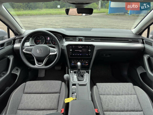 Серый Фольксваген Пассат, объемом двигателя 1.97 л и пробегом 30 тыс. км за 32999 $, фото 19 на Automoto.ua