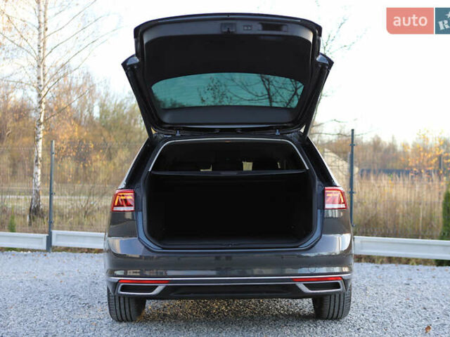 Серый Фольксваген Пассат, объемом двигателя 1.97 л и пробегом 65 тыс. км за 31900 $, фото 48 на Automoto.ua