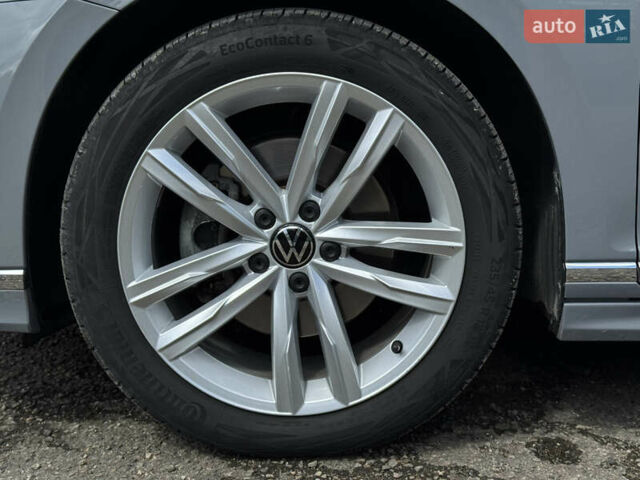 Серый Фольксваген Пассат, объемом двигателя 1.97 л и пробегом 30 тыс. км за 32999 $, фото 30 на Automoto.ua