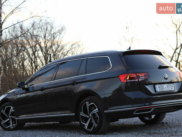 Серый Фольксваген Пассат, объемом двигателя 1.97 л и пробегом 65 тыс. км за 31900 $, фото 6 на Automoto.ua