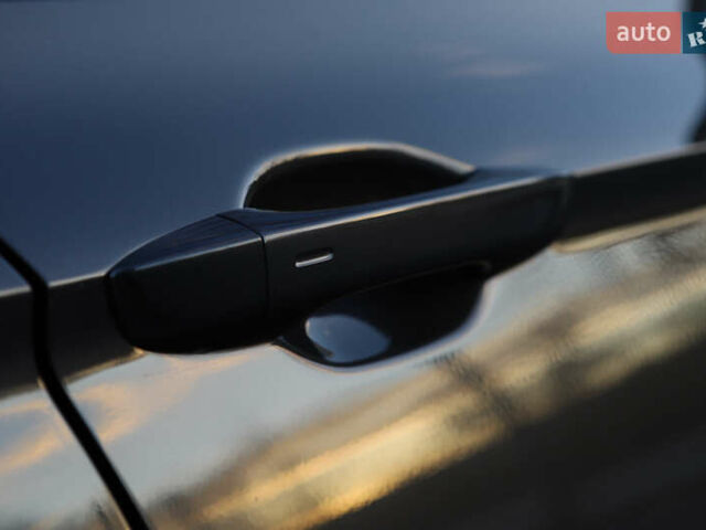 Серый Фольксваген Пассат, объемом двигателя 1.97 л и пробегом 65 тыс. км за 31900 $, фото 31 на Automoto.ua