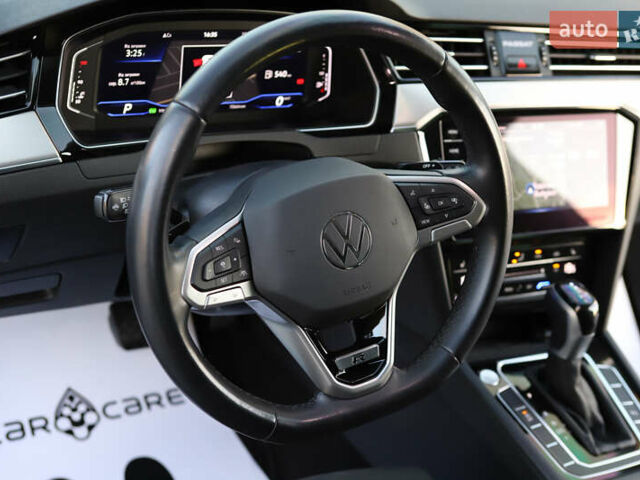 Серый Фольксваген Пассат, объемом двигателя 1.97 л и пробегом 65 тыс. км за 31900 $, фото 107 на Automoto.ua