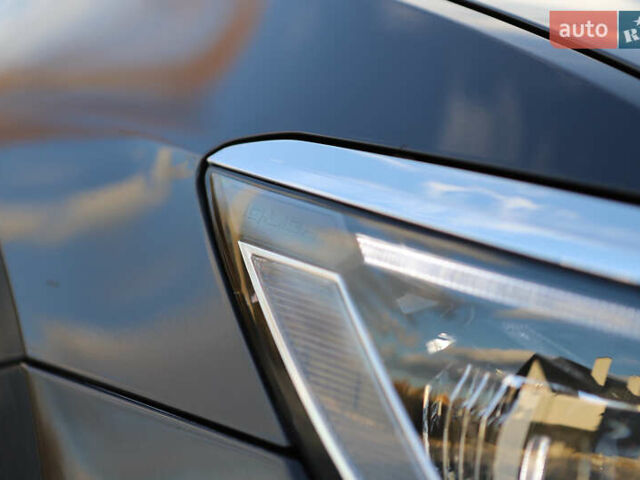 Серый Фольксваген Пассат, объемом двигателя 1.97 л и пробегом 65 тыс. км за 31900 $, фото 19 на Automoto.ua