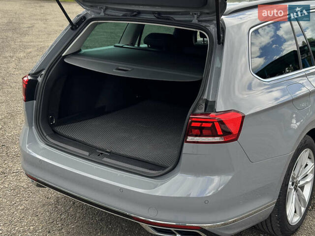 Серый Фольксваген Пассат, объемом двигателя 1.97 л и пробегом 30 тыс. км за 32999 $, фото 16 на Automoto.ua