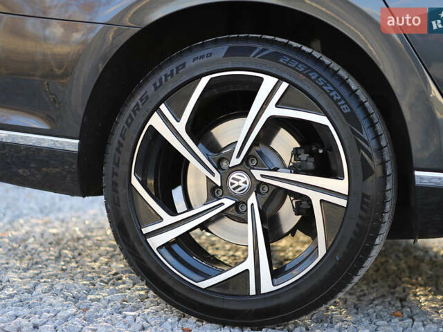 Серый Фольксваген Пассат, объемом двигателя 1.97 л и пробегом 65 тыс. км за 31900 $, фото 52 на Automoto.ua