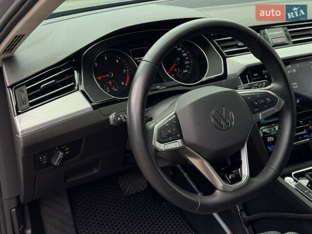 Сірий Фольксваген Пассат, об'ємом двигуна 1.97 л та пробігом 31 тис. км за 32700 $, фото 24 на Automoto.ua