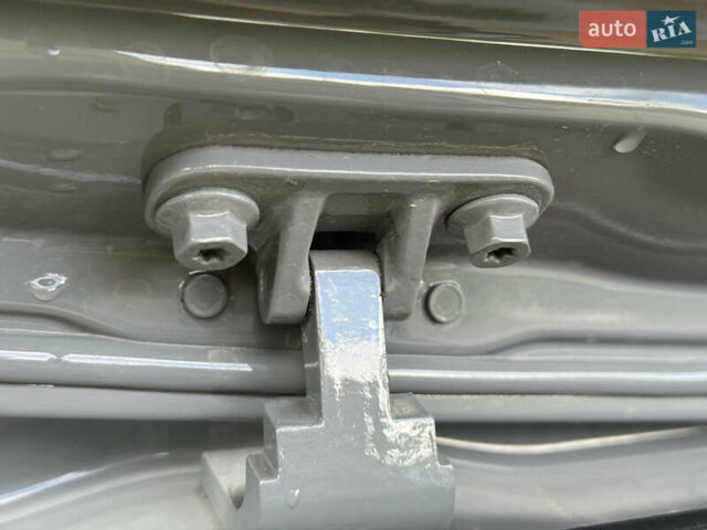 Серый Фольксваген Пассат, объемом двигателя 1.97 л и пробегом 30 тыс. км за 32999 $, фото 12 на Automoto.ua