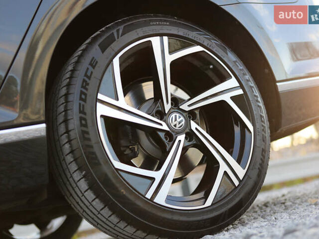 Серый Фольксваген Пассат, объемом двигателя 1.97 л и пробегом 65 тыс. км за 31900 $, фото 43 на Automoto.ua