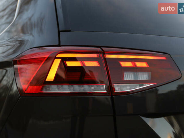 Серый Фольксваген Пассат, объемом двигателя 1.97 л и пробегом 65 тыс. км за 31900 $, фото 22 на Automoto.ua