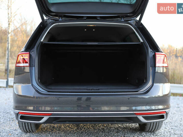 Серый Фольксваген Пассат, объемом двигателя 1.97 л и пробегом 65 тыс. км за 31900 $, фото 49 на Automoto.ua