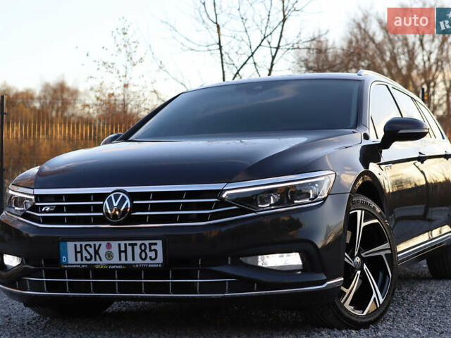 Серый Фольксваген Пассат, объемом двигателя 1.97 л и пробегом 65 тыс. км за 31900 $, фото 2 на Automoto.ua