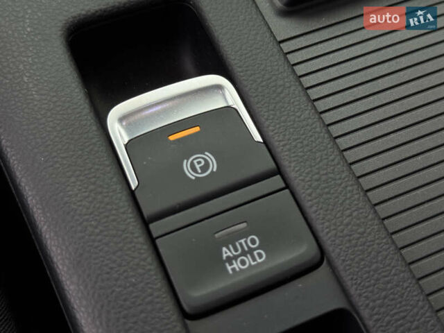 Серый Фольксваген Пассат, объемом двигателя 1.97 л и пробегом 30 тыс. км за 32999 $, фото 24 на Automoto.ua