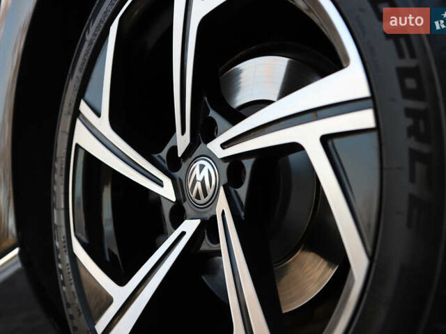 Серый Фольксваген Пассат, объемом двигателя 1.97 л и пробегом 65 тыс. км за 31900 $, фото 46 на Automoto.ua