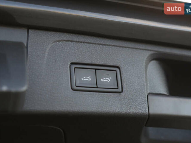 Серый Фольксваген Пассат, объемом двигателя 1.97 л и пробегом 65 тыс. км за 31900 $, фото 51 на Automoto.ua