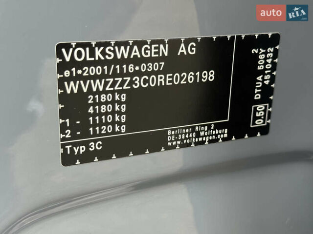 Серый Фольксваген Пассат, объемом двигателя 1.97 л и пробегом 30 тыс. км за 32999 $, фото 27 на Automoto.ua