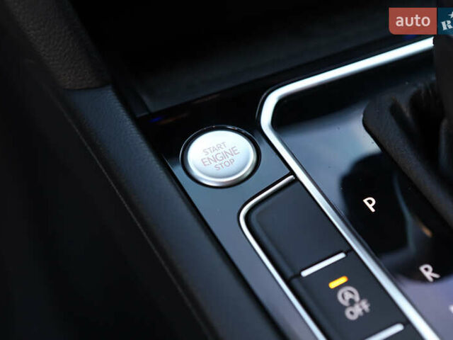 Серый Фольксваген Пассат, объемом двигателя 1.97 л и пробегом 65 тыс. км за 31900 $, фото 87 на Automoto.ua