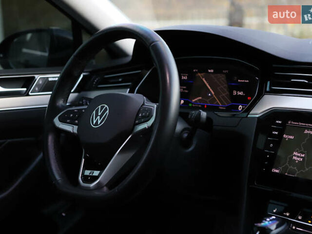 Серый Фольксваген Пассат, объемом двигателя 1.97 л и пробегом 65 тыс. км за 31900 $, фото 121 на Automoto.ua