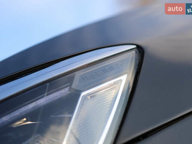 Серый Фольксваген Пассат, объемом двигателя 1.97 л и пробегом 65 тыс. км за 31900 $, фото 36 на Automoto.ua