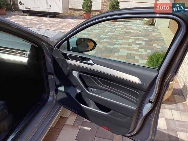 Серый Фольксваген Пассат, объемом двигателя 2 л и пробегом 21 тыс. км за 36500 $, фото 13 на Automoto.ua