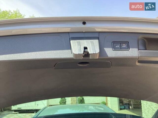 Серый Фольксваген Пассат, объемом двигателя 2 л и пробегом 21 тыс. км за 36500 $, фото 8 на Automoto.ua