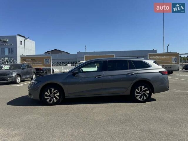 Серый Фольксваген Пассат, объемом двигателя 1.5 л и пробегом 11 тыс. км за 39300 $, фото 5 на Automoto.ua