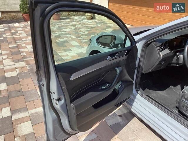 Серый Фольксваген Пассат, объемом двигателя 2 л и пробегом 21 тыс. км за 36500 $, фото 14 на Automoto.ua