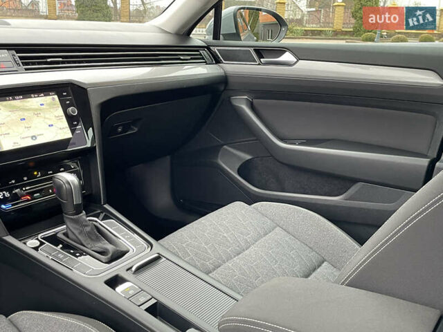 Серый Фольксваген Пассат, объемом двигателя 2 л и пробегом 105 тыс. км за 23599 $, фото 73 на Automoto.ua