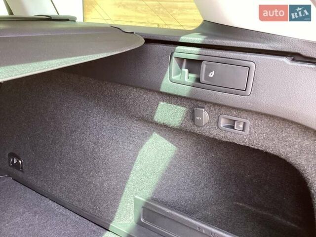 Серый Фольксваген Пассат, объемом двигателя 2 л и пробегом 21 тыс. км за 36500 $, фото 7 на Automoto.ua