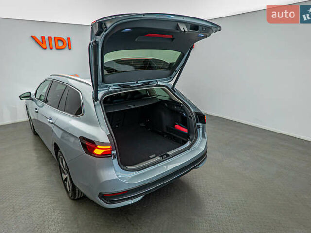 Серый Фольксваген Пассат, объемом двигателя 1.5 л и пробегом 1 тыс. км за 42691 $, фото 6 на Automoto.ua