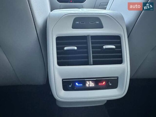 Серый Фольксваген Пассат, объемом двигателя 1.98 л и пробегом 5 тыс. км за 45970 $, фото 19 на Automoto.ua