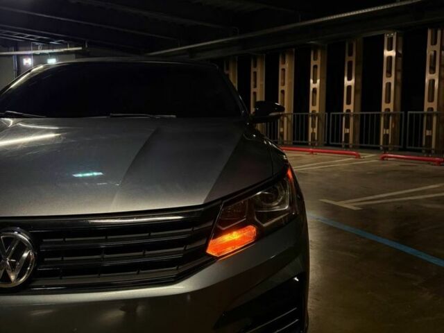 Сірий Фольксваген Пассат, об'ємом двигуна 1.8 л та пробігом 140 тис. км за 15000 $, фото 4 на Automoto.ua