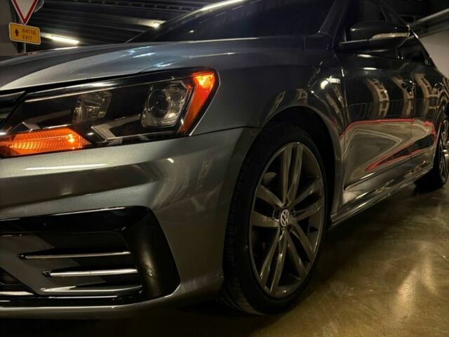 Сірий Фольксваген Пассат, об'ємом двигуна 1.8 л та пробігом 140 тис. км за 15000 $, фото 5 на Automoto.ua