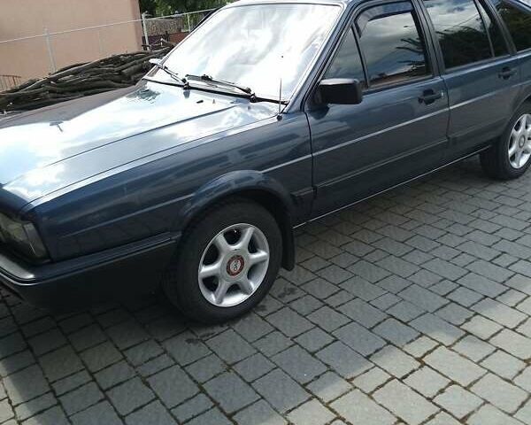 Синий Фольксваген Пассат, объемом двигателя 1.58 л и пробегом 315 тыс. км за 5300 $, фото 8 на Automoto.ua