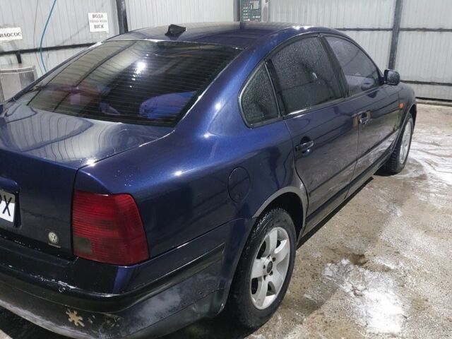 Фольксваген Пассат 1997 у Ходорів на Automoto.ua Синій Фольксваген Пассат, об'ємом двигуна 1.6 л та пробігом 3 тис. км за 2700 $, фото 4 на Automoto.ua