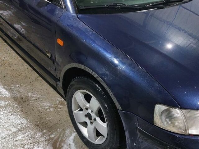Фольксваген Пассат 1997 у Ходорів на Automoto.ua Синій Фольксваген Пассат, об'ємом двигуна 1.6 л та пробігом 3 тис. км за 2700 $, фото 6 на Automoto.ua