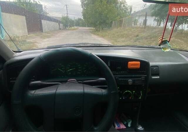 Синій Фольксваген Пассат, об'ємом двигуна 1.8 л та пробігом 270 тис. км за 1900 $, фото 8 на Automoto.ua