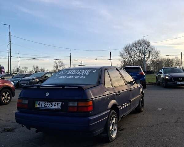 Синий Фольксваген Пассат, объемом двигателя 1.78 л и пробегом 200 тыс. км за 1100 $, фото 4 на Automoto.ua