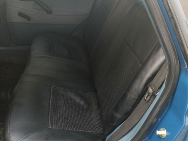 Синий Фольксваген Пассат, объемом двигателя 1.8 л и пробегом 33 тыс. км за 2200 $, фото 4 на Automoto.ua