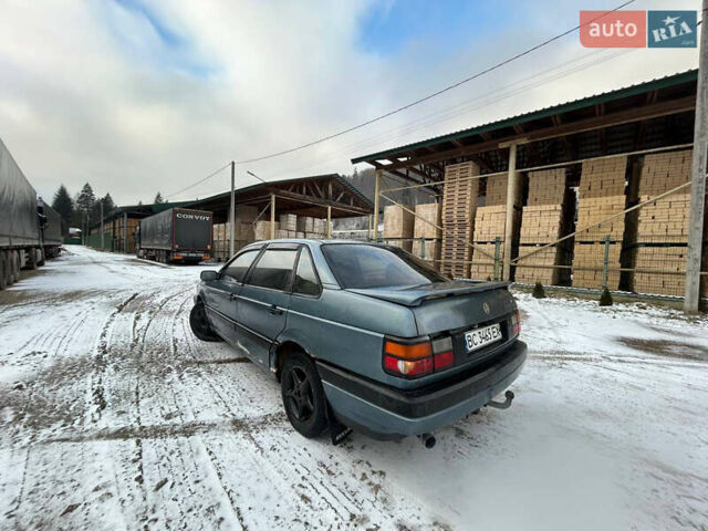 Синій Фольксваген Пассат, об'ємом двигуна 1.8 л та пробігом 300 тис. км за 1350 $, фото 1 на Automoto.ua