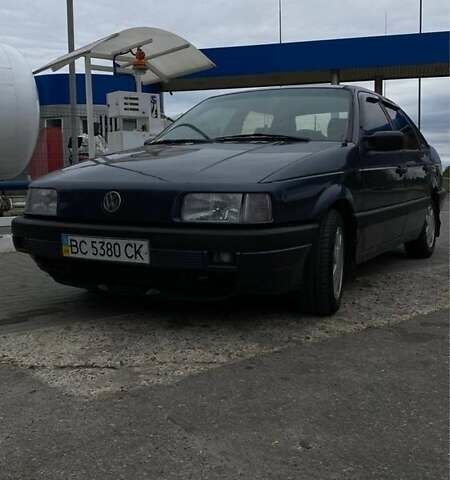 Синій Фольксваген Пассат, об'ємом двигуна 1.8 л та пробігом 270 тис. км за 1900 $, фото 4 на Automoto.ua