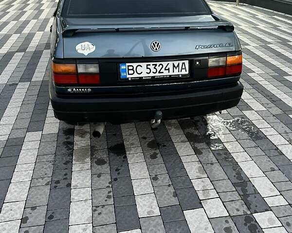 Синий Фольксваген Пассат, объемом двигателя 1.8 л и пробегом 420 тыс. км за 1800 $, фото 3 на Automoto.ua